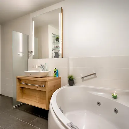 Vista Grafenmatt Am - Ski-in Ski-out - Whirlpool-wanne & Bergblick فيلدبرج